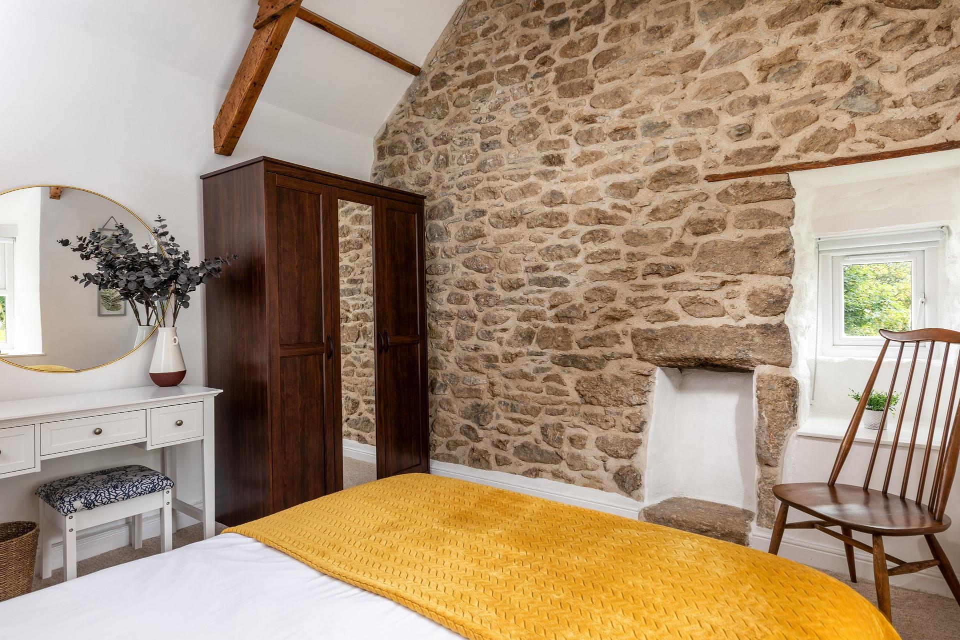 There's plenty of space for hanging up your holiday wardrobe.