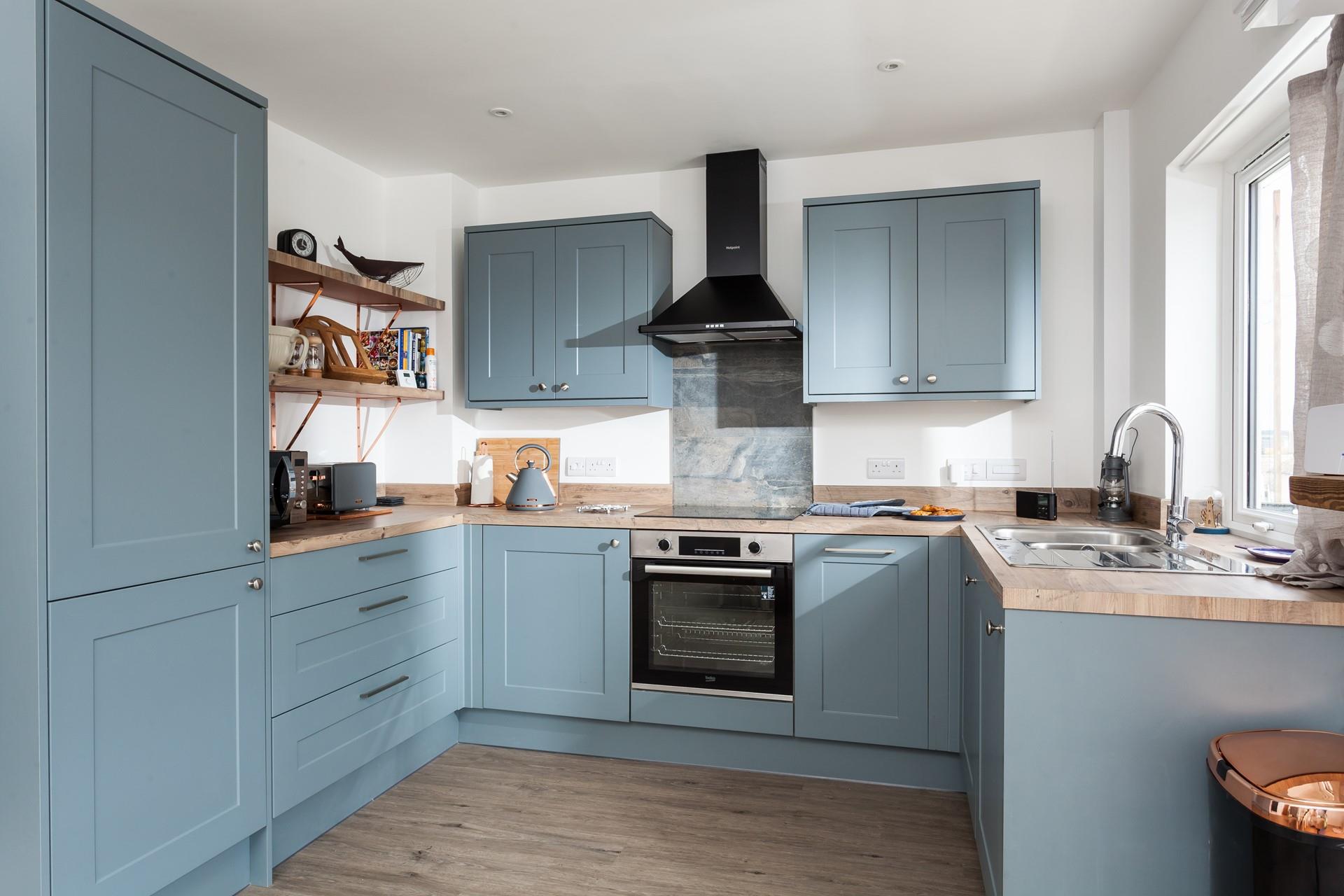 Grab some fresh fish from the harbour to cook a delicious feast for the family.