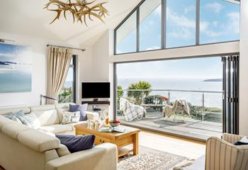 Tregwylan, Sleeps 8 + 2 cots, St Mawes.