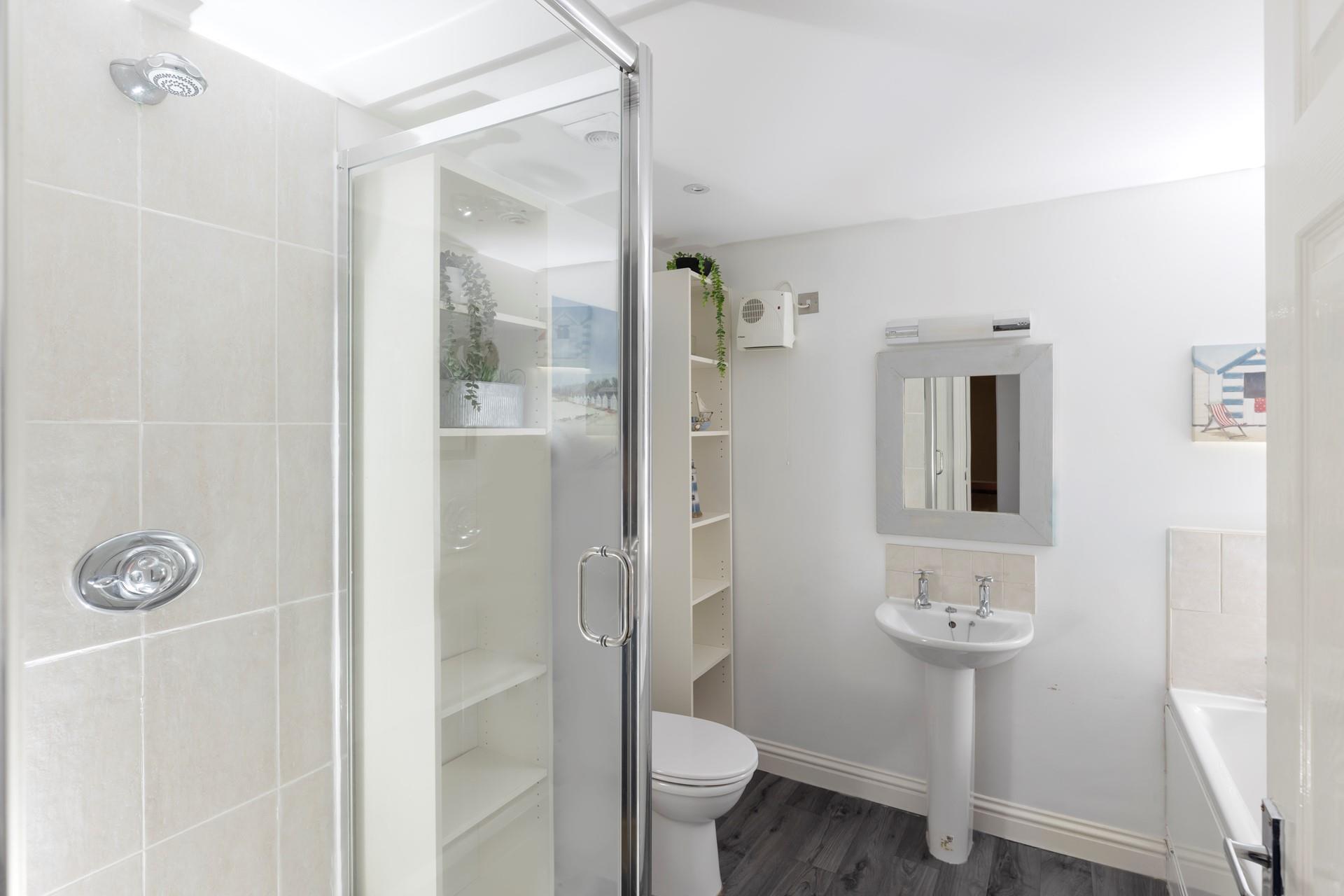 Choose between a relaxing soak in the bath or a hot shower to start the day.