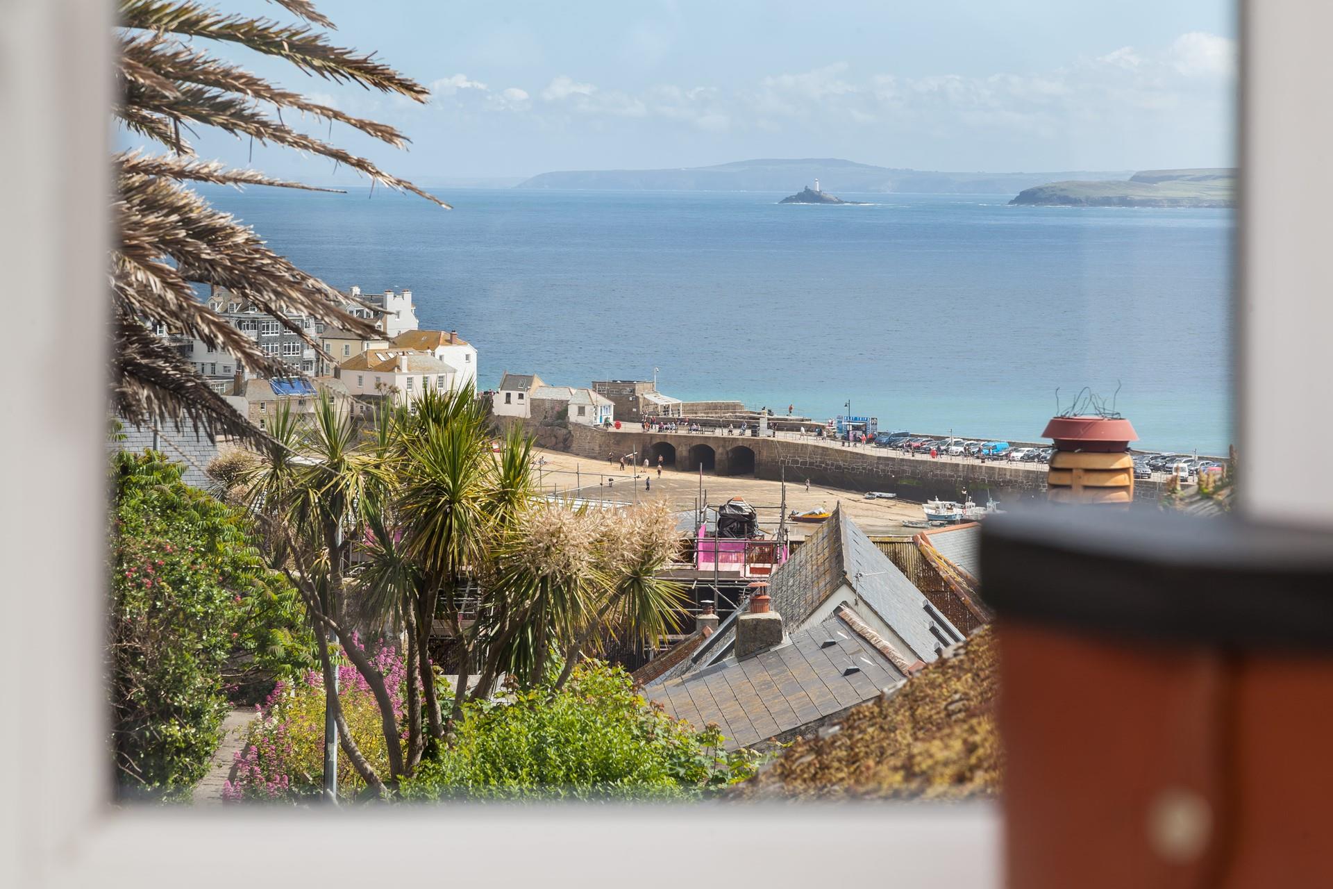 Gaze out at the turquoise waters in the Bay whilst you sip your morning cuppa.