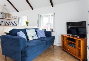 This light, stylish sitting room is perfect for two. 