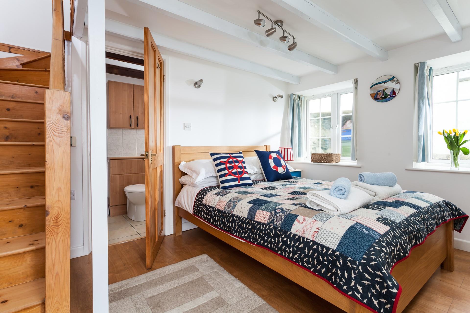 Chy An Mor, Porthleven | Aspects Holidays