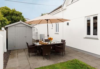 Enjoy al fresco dining in the evening sun.