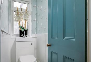 Handy cloakroom with seagull wallpaper, you'll see plenty of them in town!
