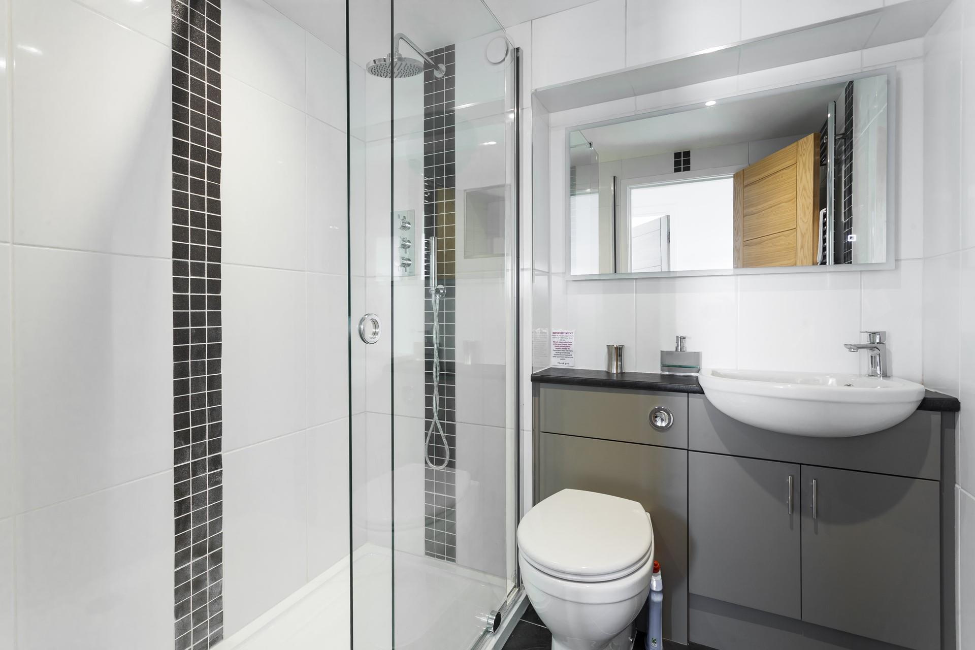 Wash off your sandy toes in the shower and then head out for a meal in one of St Ives harbourfront restaurants.