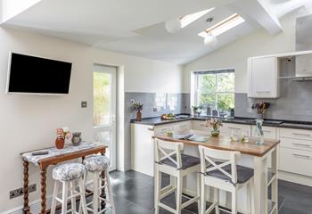 Conjure up amazing meals in this light and airy well-equipped kitchen. 