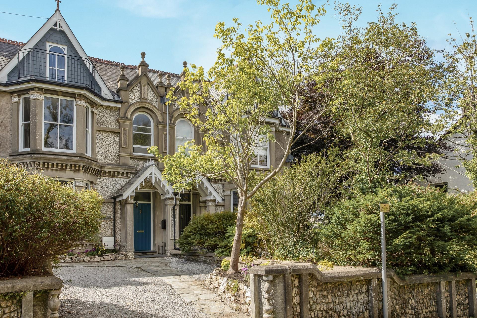 Hillcote is a grand Edwardian home offering luxury in abundance.