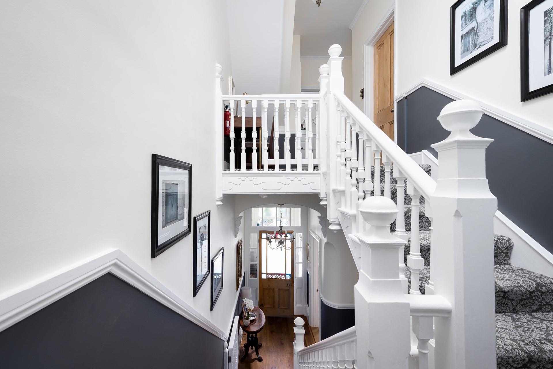 The beautiful decor on show throughout Hillcote exudes luxury.