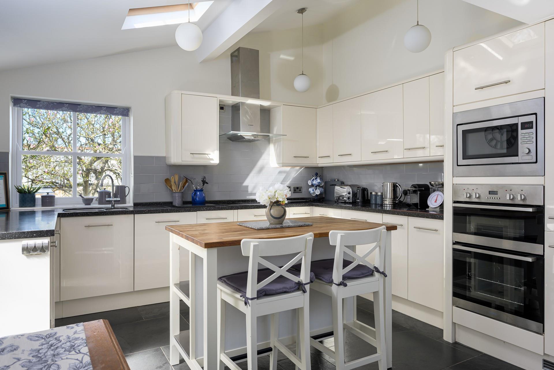 Start the day with a fresh coffee from the machine.