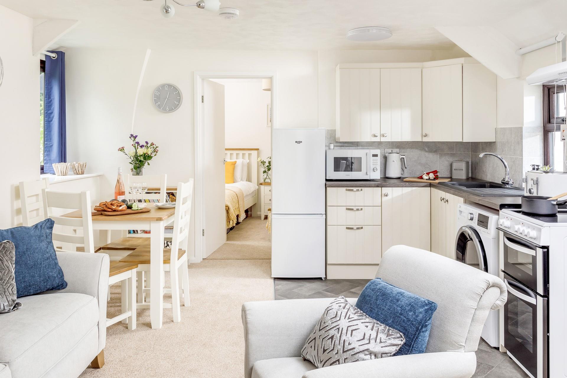 This homely cottage for 4 has a cosy open plan living area for dining and relaxing together.