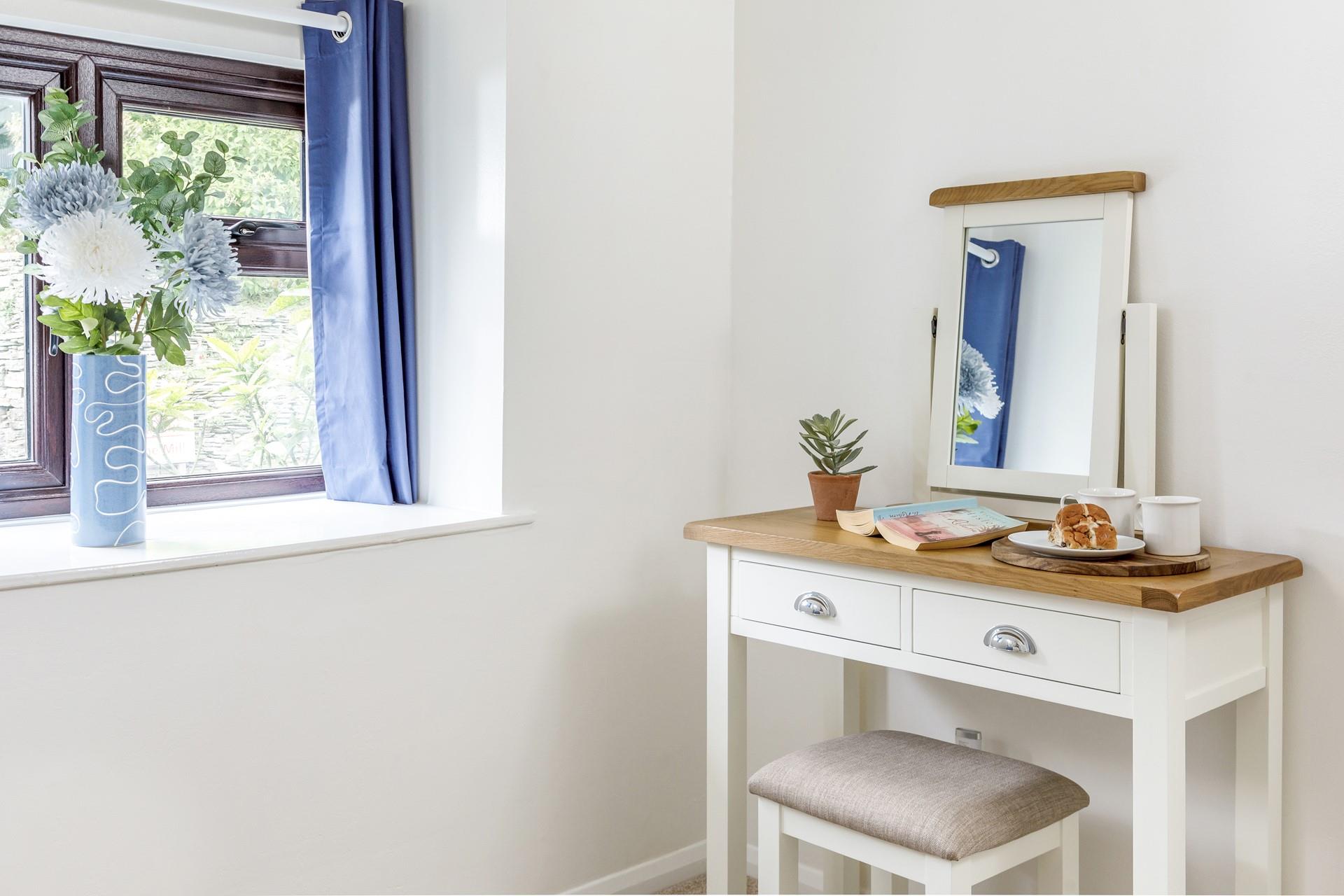 There is a plethora of woodland walks on your doorstep with magical St Nectan's Glen with its waterfalls just a few minutes' walk away.