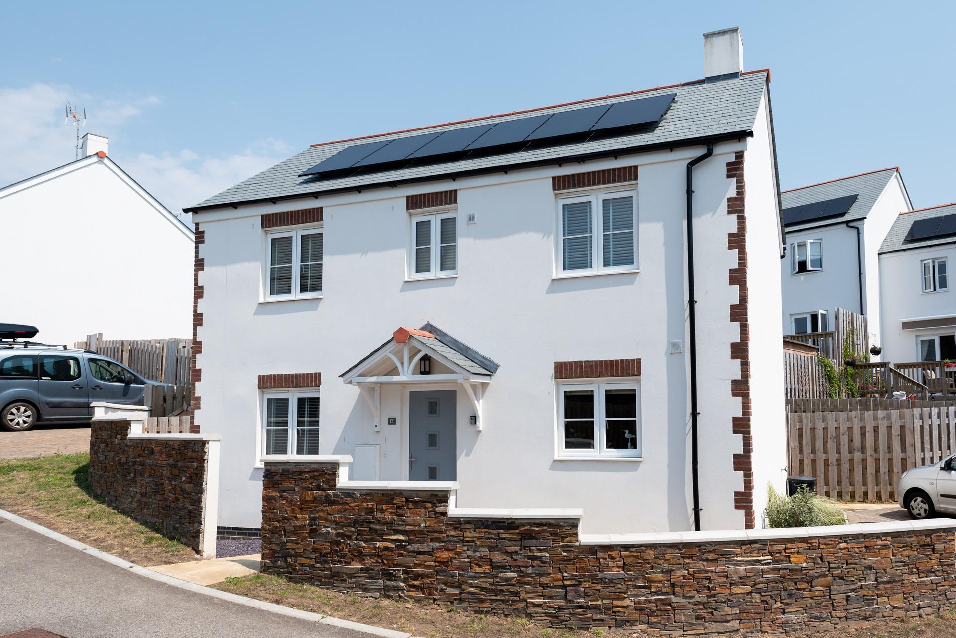 Ideally located in this small quiet crescent within a short stroll of Tintagel and having plenty of parking.