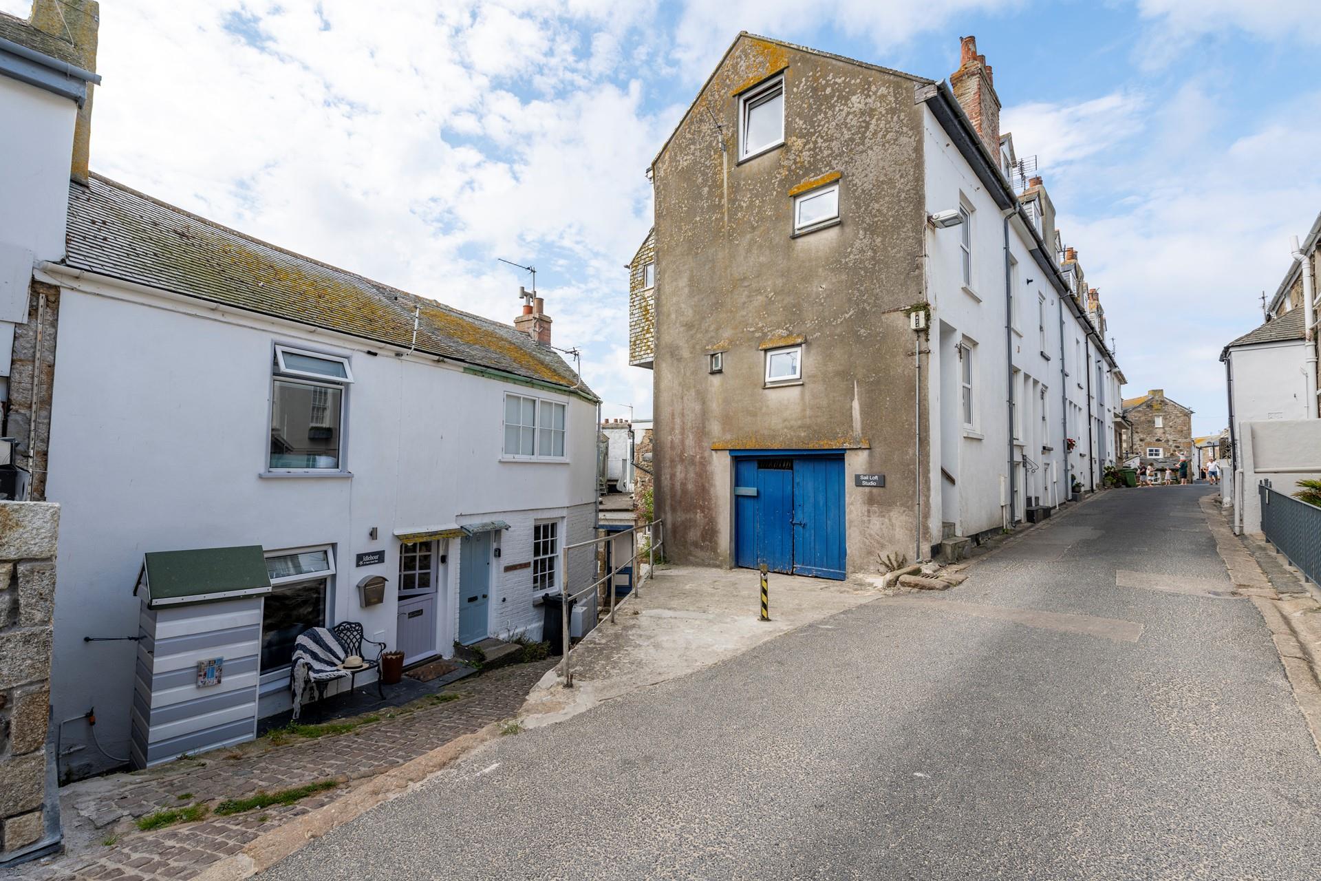 There is a private parking space just a 5-minute stroll from the cottage.