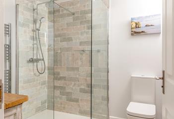 The ground floor wet room means you an extra shower and toilet, great for families!