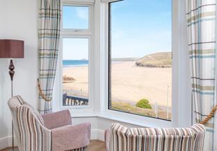 Located on the cliffside, the beach is just a short stroll away!