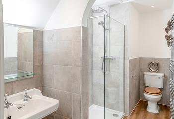 The master en suite is perfect for after beach days!