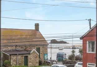 Perranporth beach is a short stroll away. Feel the sand under your toes in seconds!