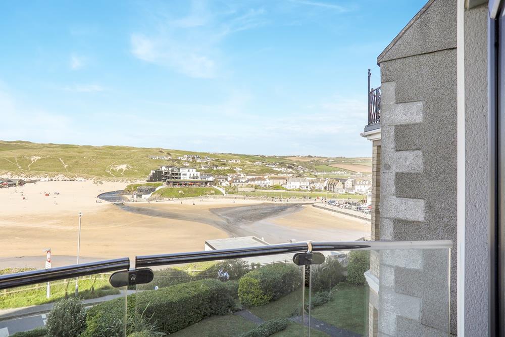 Panoramic views stretch from the horizon to the promenade and beyond!