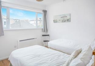 Light and bright, let the Cornish sunshine in!