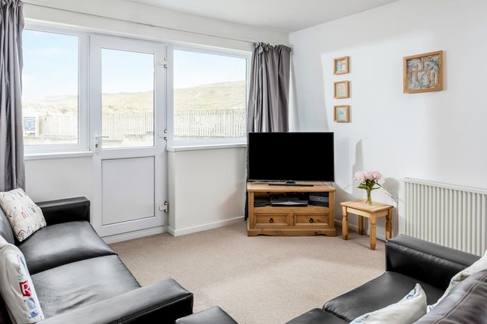 12 Sand Bay, Sleeps 5 in Perranporth