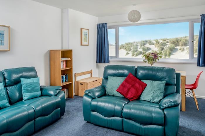 9 Sand Bay - Glas Mor, Sleeps 4 in Perranporth