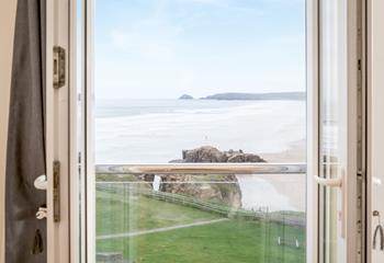 Beautiful views of the iconic Chapel Rock and across to Holywell Bay.