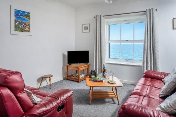 8 Droskyn Castle, Sleeps 4 in Perranporth