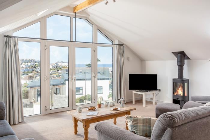 Chy Morvah, Sleeps 8 in Perranporth