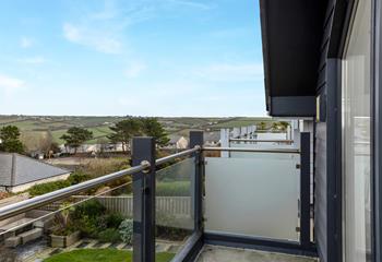 The balcony boasts both ocean and rural views, where you can enjoy both the sunrise and sunset.