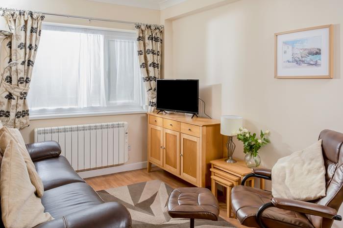 8 Rosemullion, Sleeps 4 in Perranporth