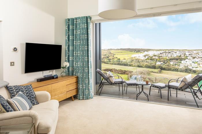 18 Sea View Crescent, Sleeps 7 in Perranporth