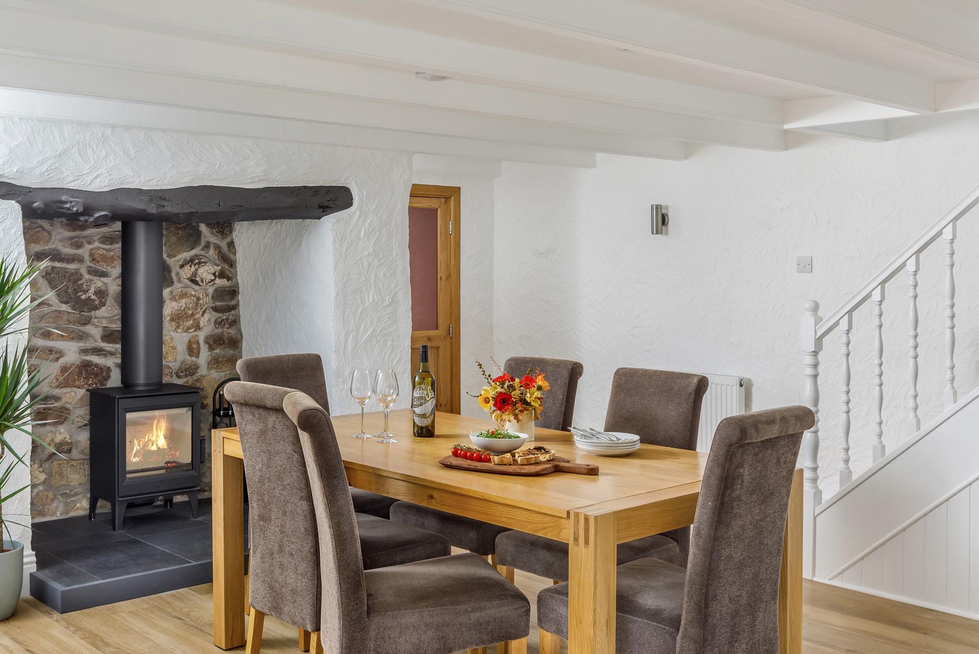 Sit around the table and spend quality time together over meals.