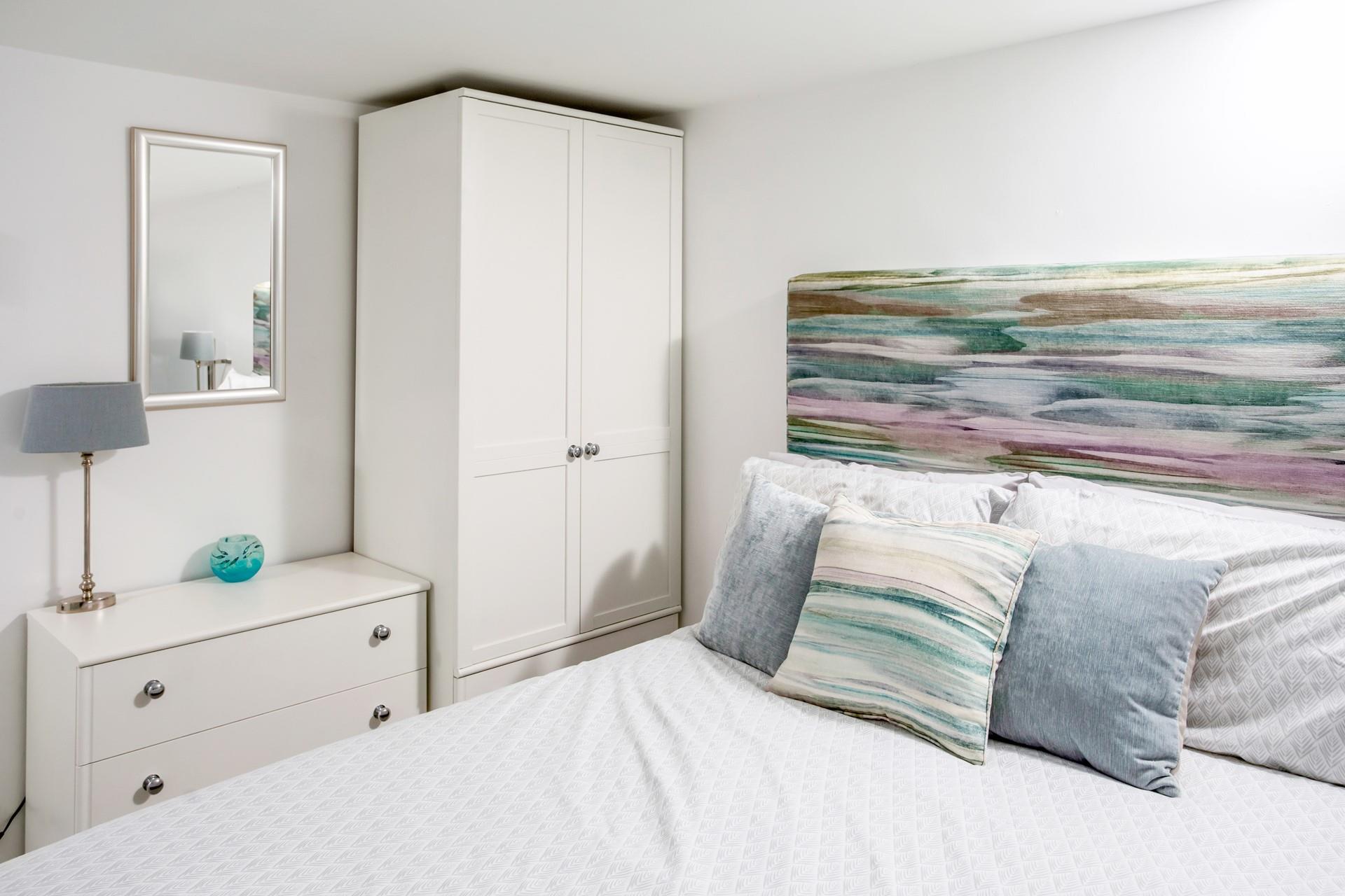 Wake up to the harbour views every morning.