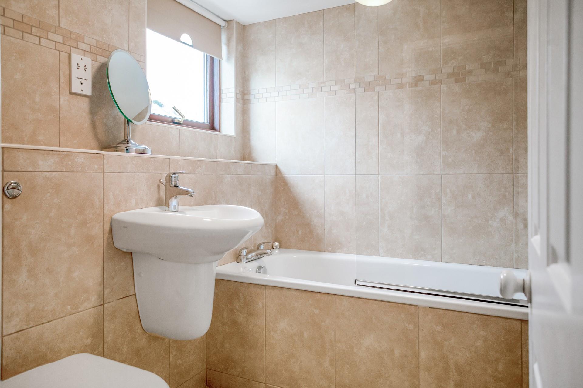 Choose from a relaxing bath or an invigorating shower.