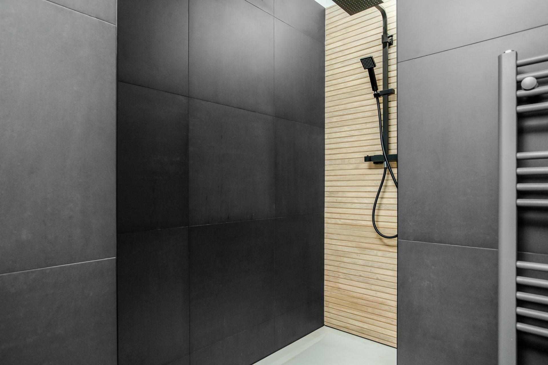 Start the day with a luxurious rainfall shower.