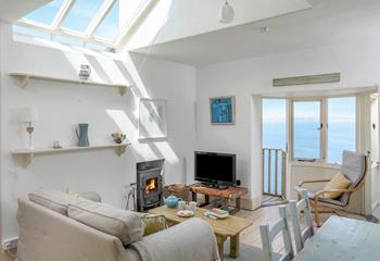 Sit and enjoy the stunning sea views with a cup of tea in the sitting room.