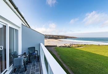 You are just steps away from the beautiful sands of Porthmeor beach.