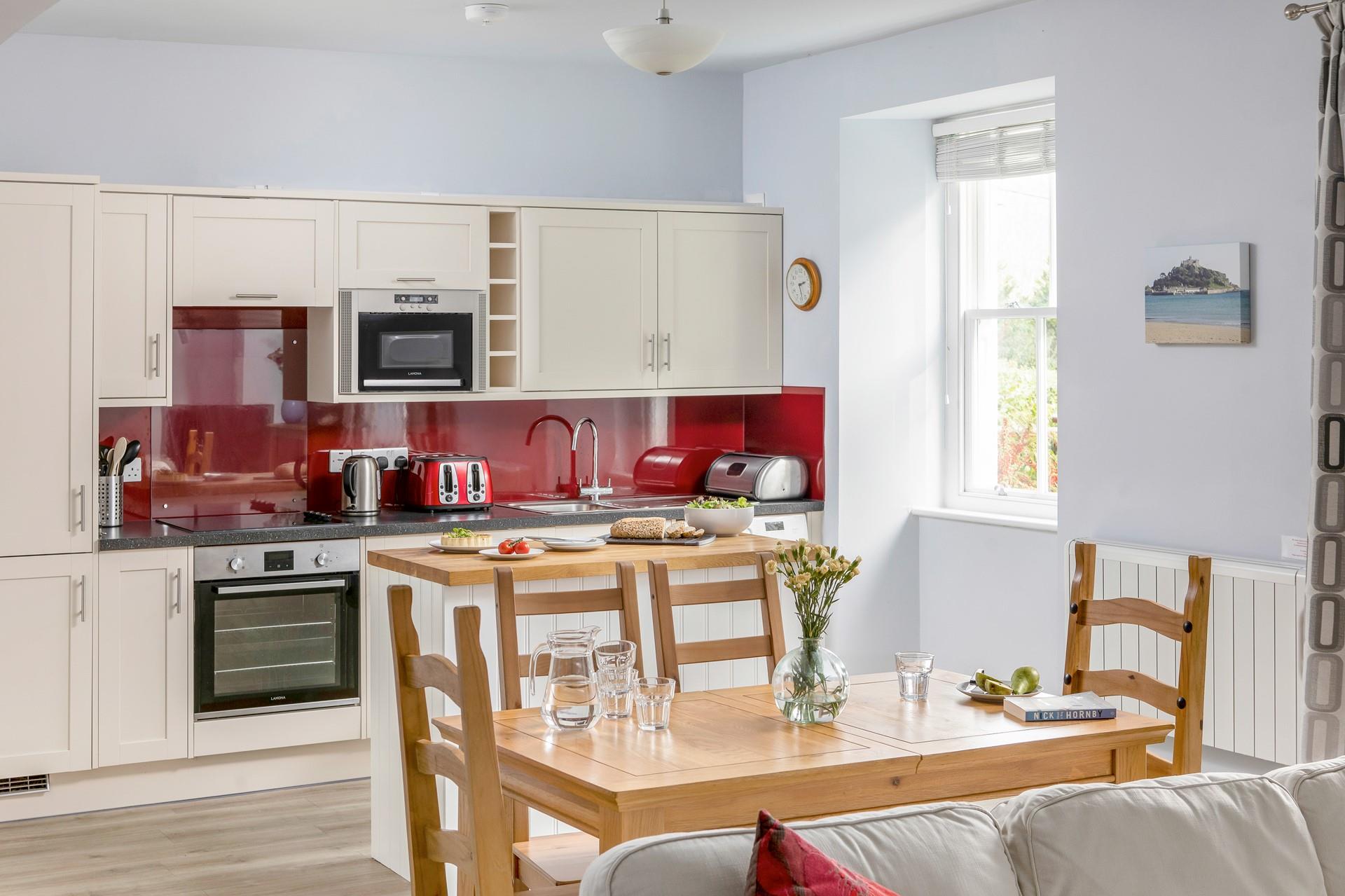 The kitchen is perfectly equipped to rustle up tasty meals.