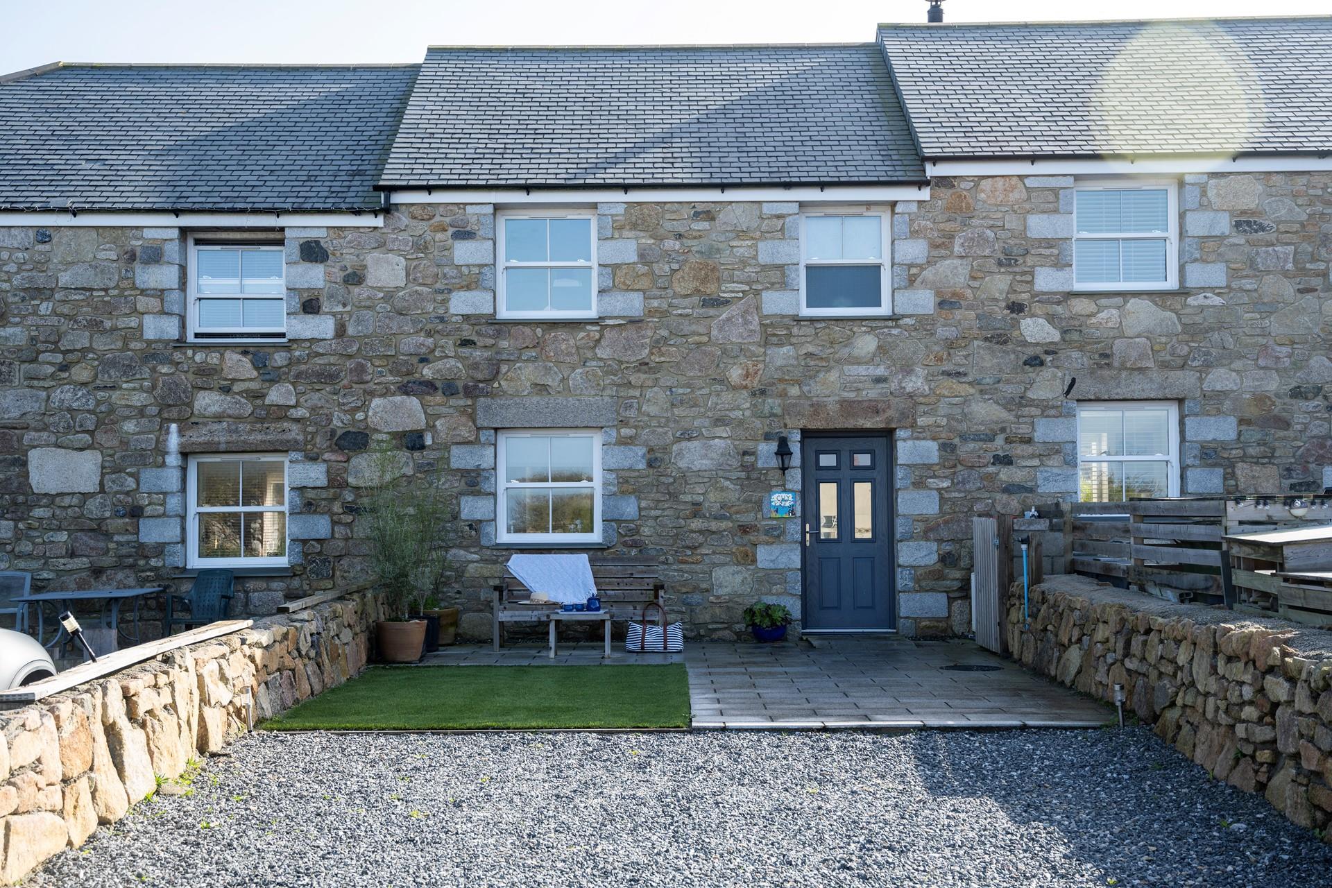 Your four-legged friends can join you at Chy Kres, the property is dog friendly!