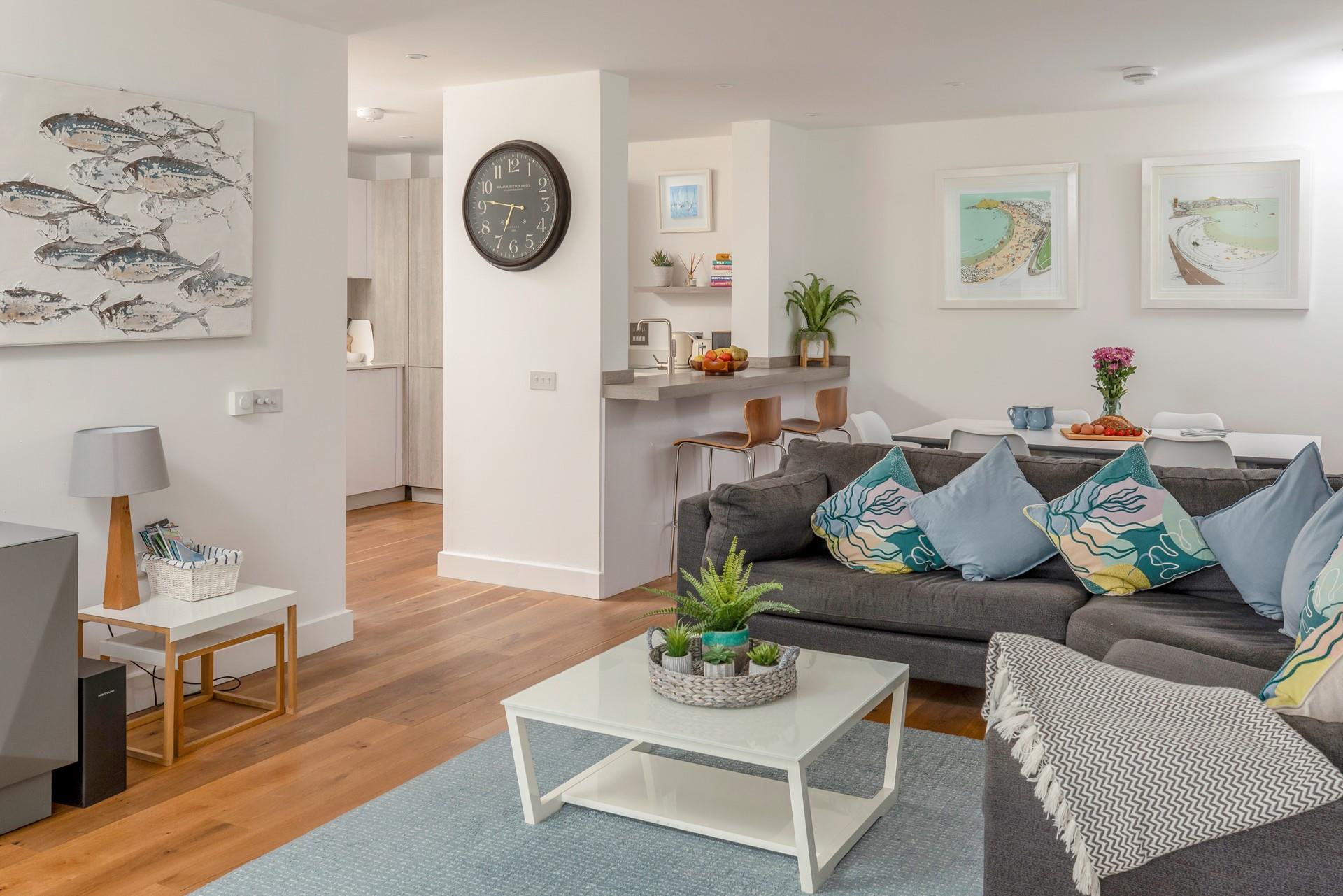 Sit around the dining table and tuck into a meal filled with local Cornish cuisine.