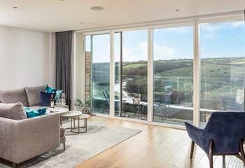 With views galore, you can simply sit back on the sofa and watch the ever changing scenery.