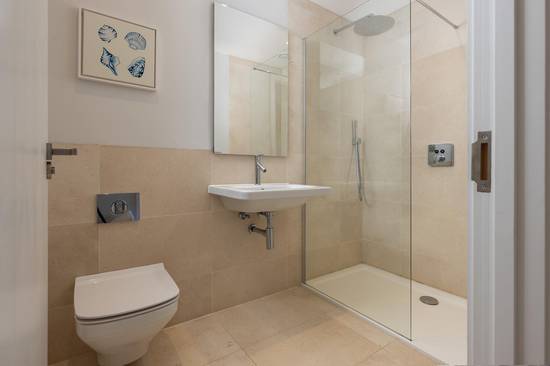 A further en suite to bedroom 2 means there is no need to queue for the shower in the morning. 
