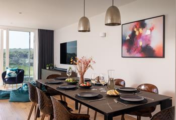 With space for up to eight people to dine together, 8 Woodlands is a great choice for extended family holidays. 