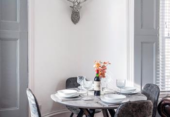 The dining table is a stylish place to spend quality time at meal times.