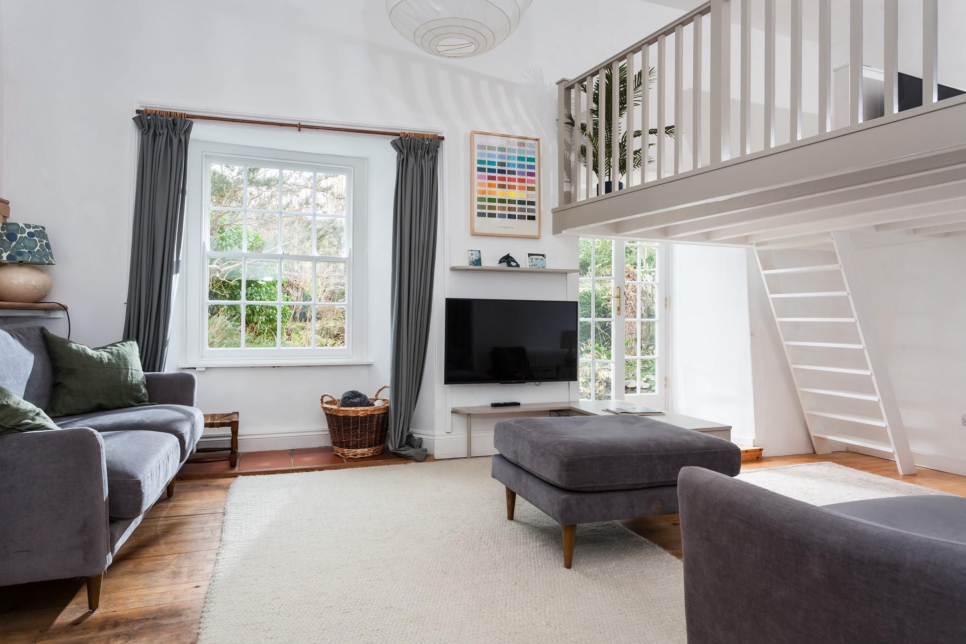 The snug is an additional space to relax in the evening.