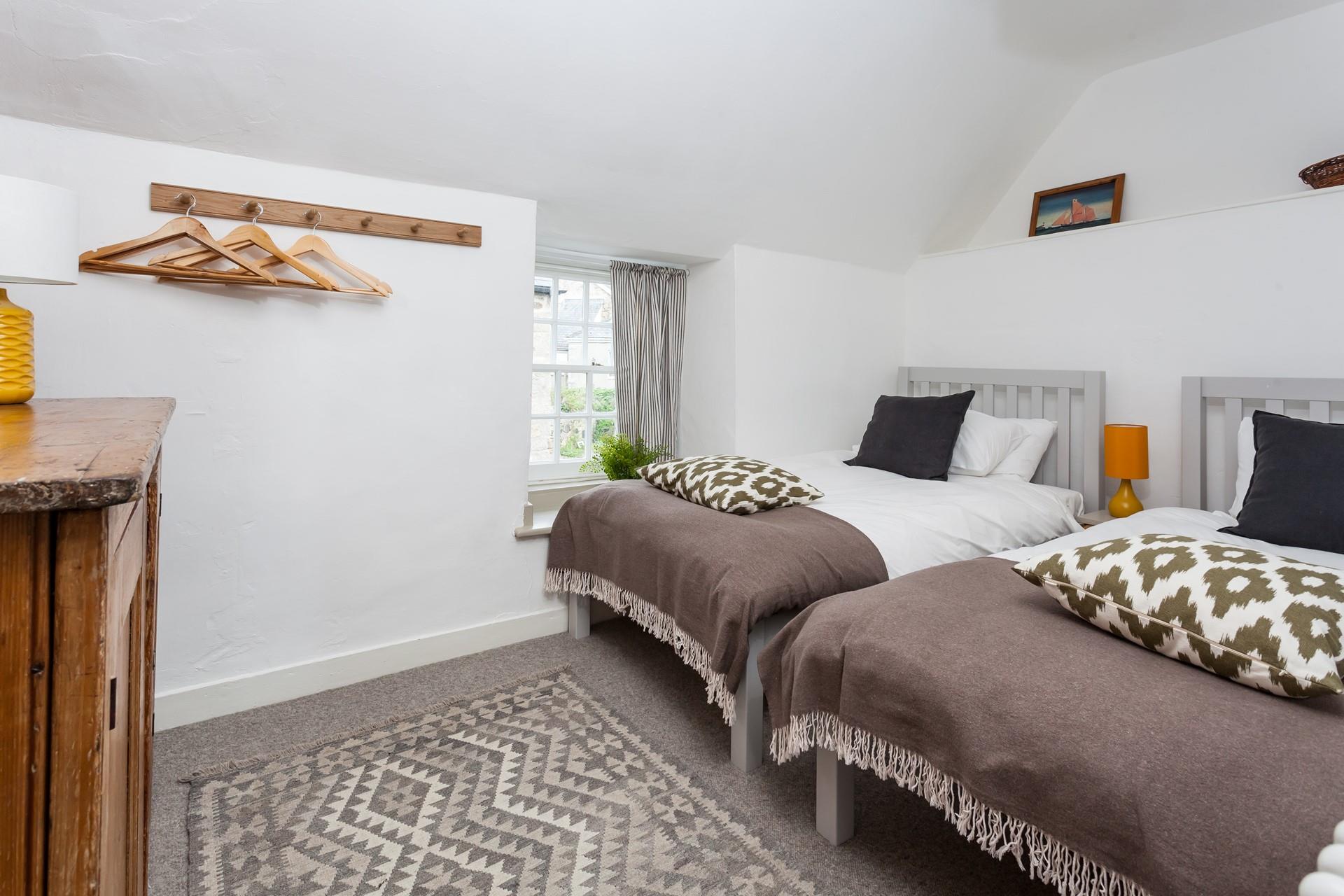 Snuggle up after an evening stroll through St Ives in the twin bed.