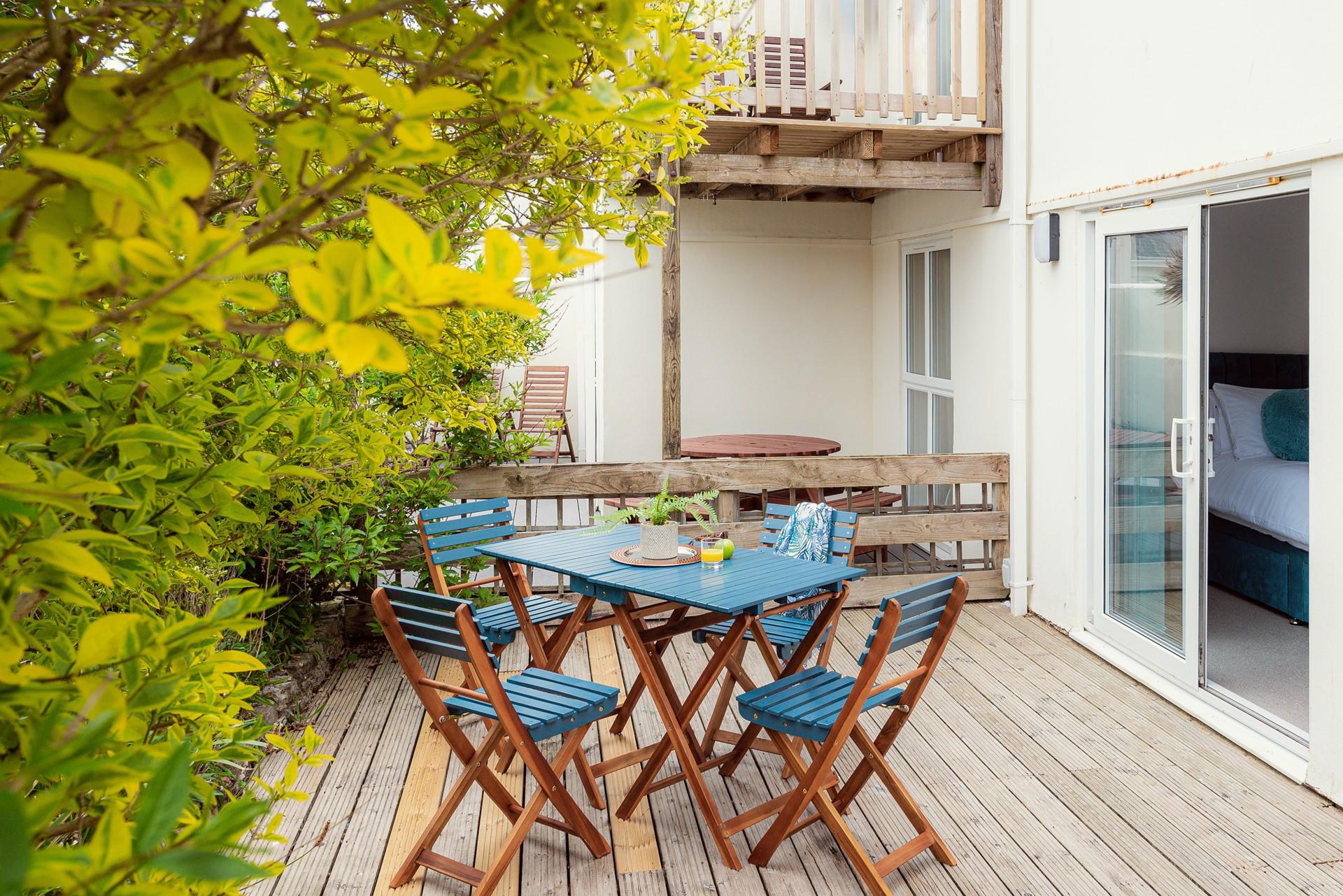 Spend the evening on the patio sipping your favourite wine.