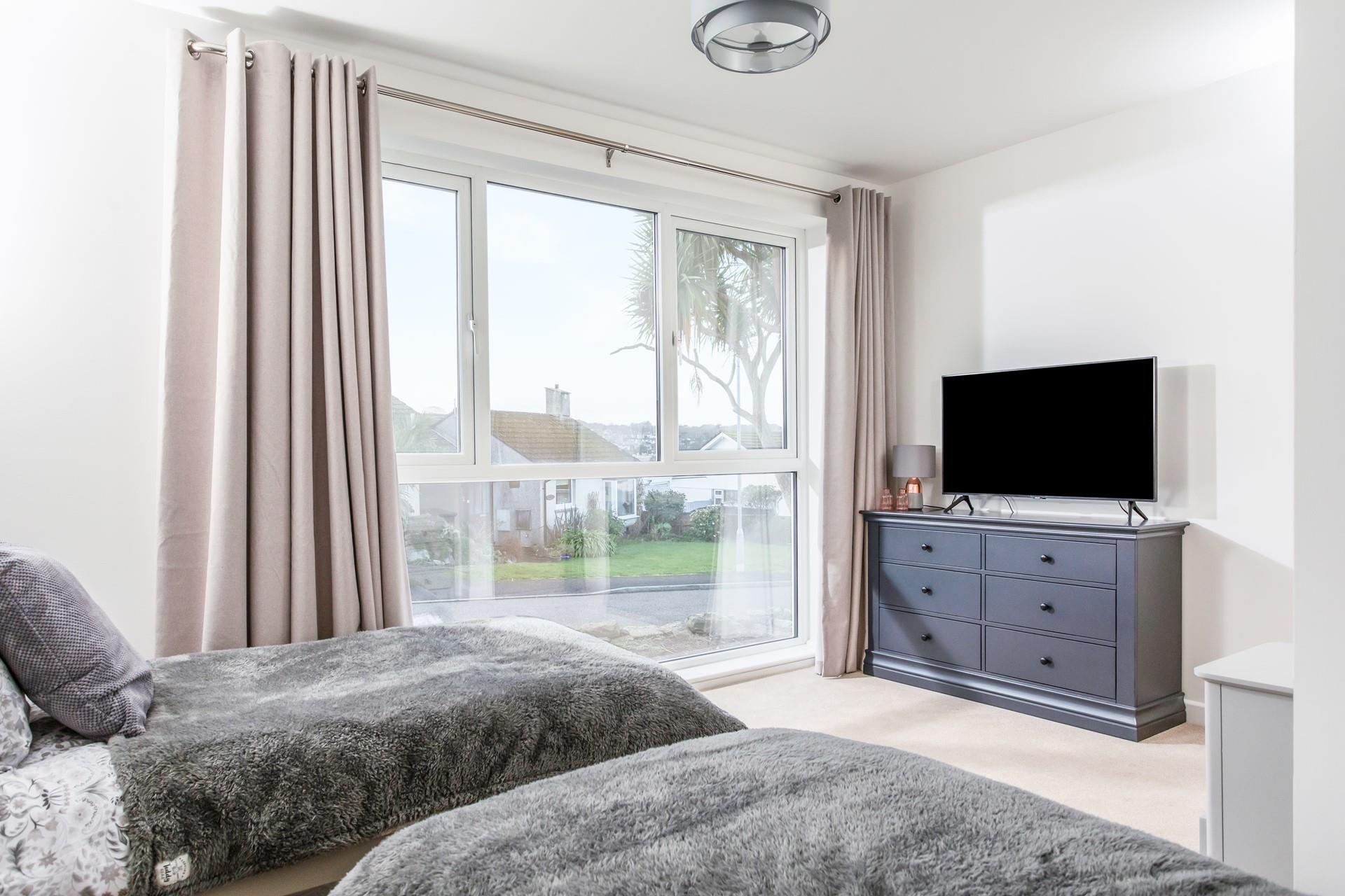 Wake up and sip your morning cuppa in bed whilst discussing the day's plans.