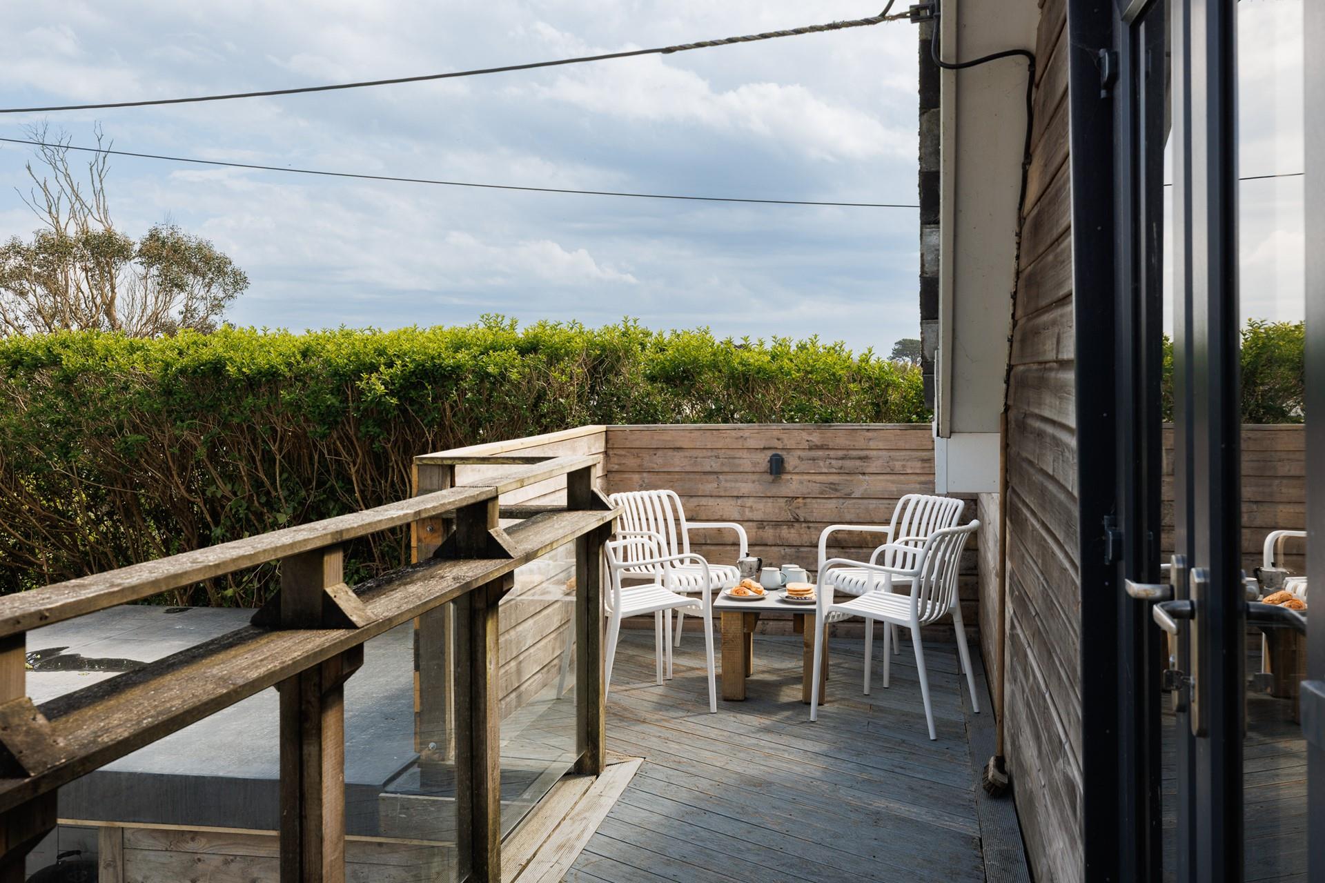 Enjoy morning coffee on the balcony!